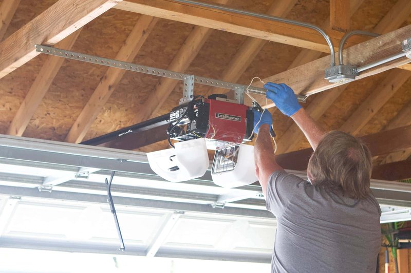 How To Check Your Garage Door Opener'S Power Source