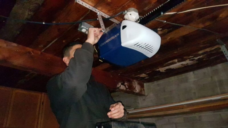 How To Troubleshoot A Garage Door Opener That'S Not Quiet Enough
