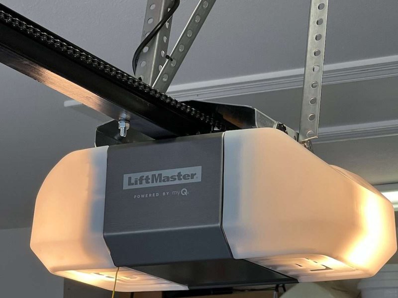 Liftmaster 85870 Review: Reliable Opener For Heavy Residential Doors