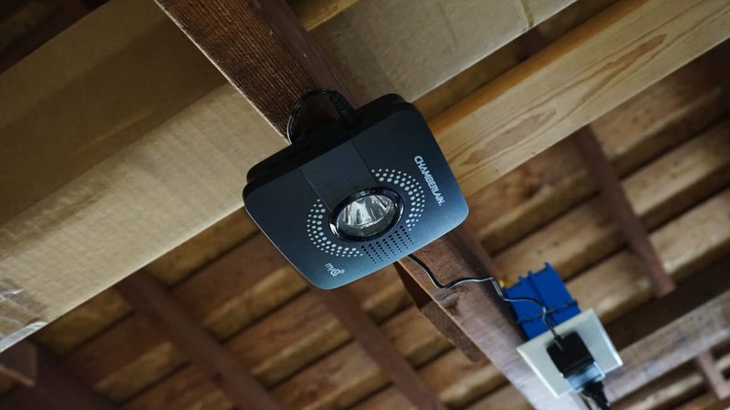 Why Choose A Heavy Duty Smart Hub For Your Garage?
